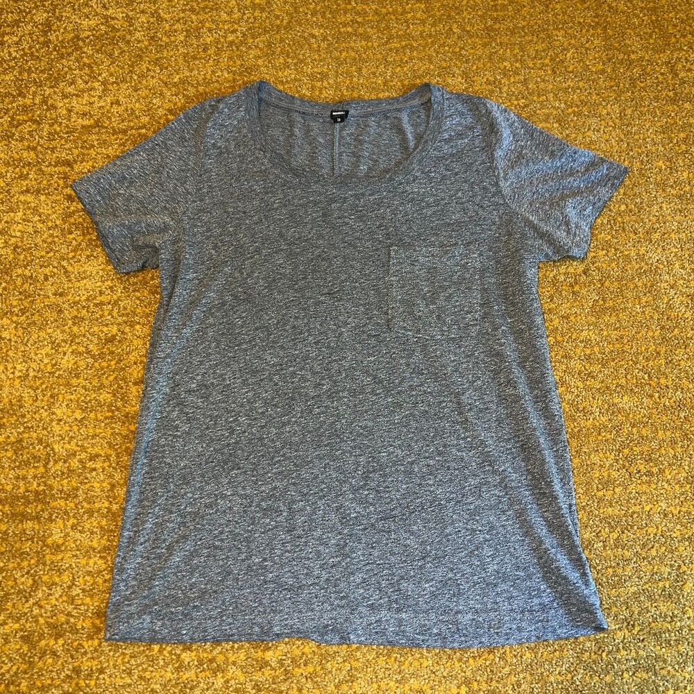 Monrow Gray Front Pocket T-Shirt Made in USA Womens Sz S Round Neck